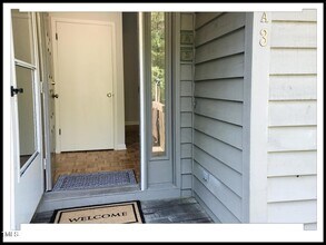 502 W Poplar Ave in Carrboro, NC - Building Photo - Building Photo