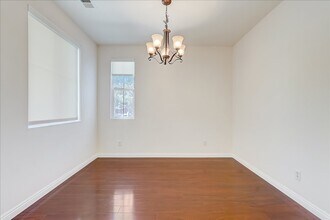 3115 N Sunrise Ct in Orange, CA - Foto de edificio - Building Photo