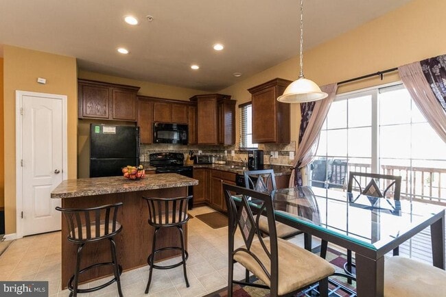 818 Croggan Cres in Glen Burnie, MD - Building Photo - Building Photo