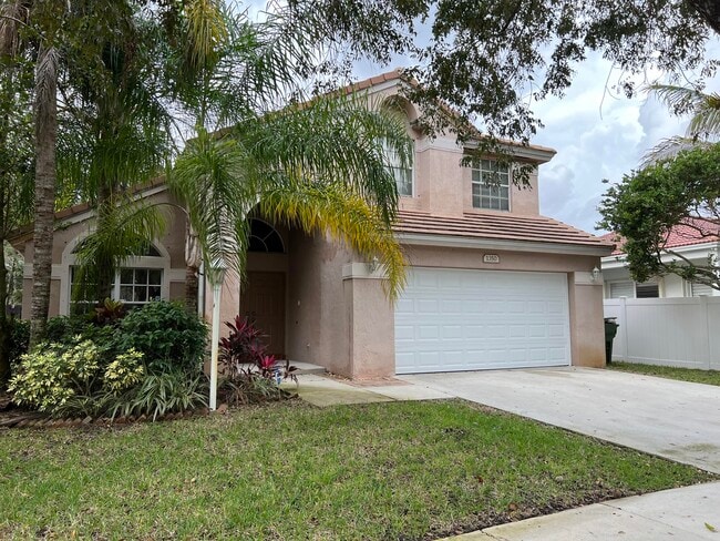 1350 NW 143rd Ave in Pembroke Pines, FL - Building Photo - Building Photo