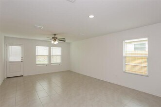 3155 Crestone Dr in Crandall, TX - Building Photo - Building Photo