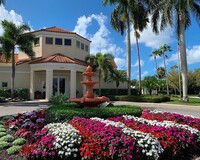 7760 Emerald Cir, Unit 101 in Naples, FL - Foto de edificio - Building Photo