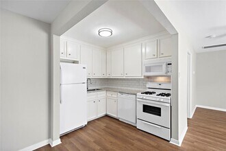234 W 27th St-Unit -2 in Houston, TX - Foto de edificio - Building Photo
