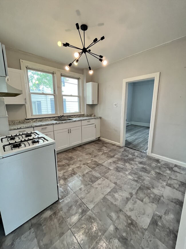50 Greenville Ave, Unit 1F in Jersey City, NJ - Building Photo - Building Photo