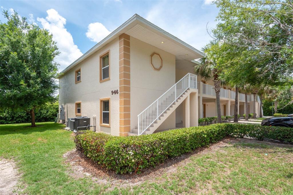 946 15th St in Holly Hill, FL - Building Photo