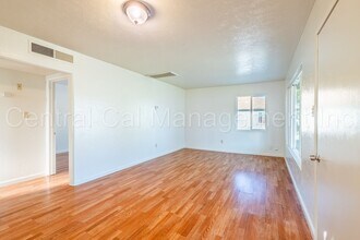 3029-3031 Horace Mann Ave in Bakersfield, CA - Building Photo - Building Photo