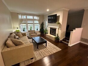 220 Renaissance Pkwy NE in Atlanta, GA - Building Photo - Building Photo