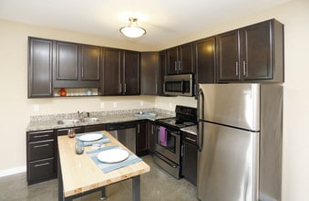 Stadium Lofts & Flats in Indianapolis, IN - Building Photo - Interior Photo