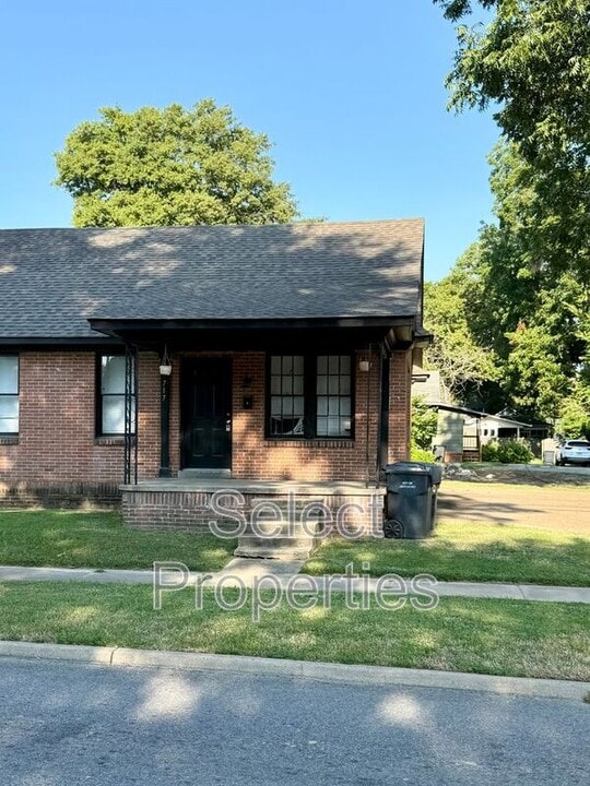 717 Flint St in Jonesboro, AR - Building Photo