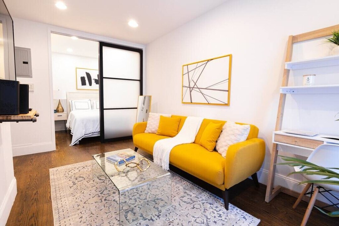 69 Clinton St in New York, NY - Building Photo