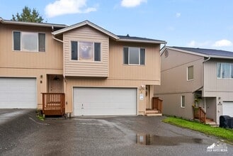 5619 E 43rd Ave in Anchorage, AK - Building Photo - Building Photo