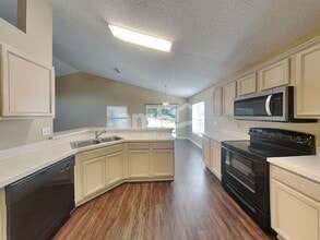 11518 Grand Bay Blvd in Clermont, FL - Foto de edificio - Building Photo