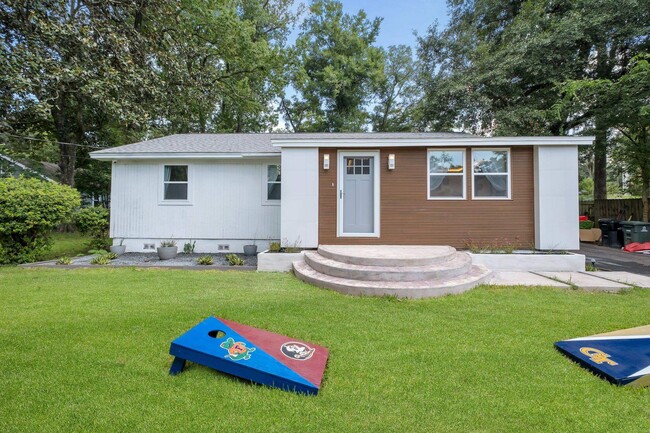 property at 719 E Tennessee St
