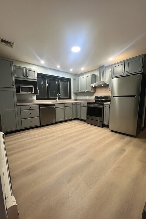 23 Russell St, Unit 23.5 Russell Street in Taunton, MA - Foto de edificio