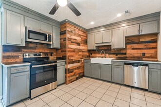 213 Water Oak Dr in Goose Creek, SC - Building Photo - Building Photo