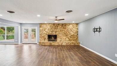 1222 Golden Hoof Dr in Krum, TX - Building Photo - Building Photo