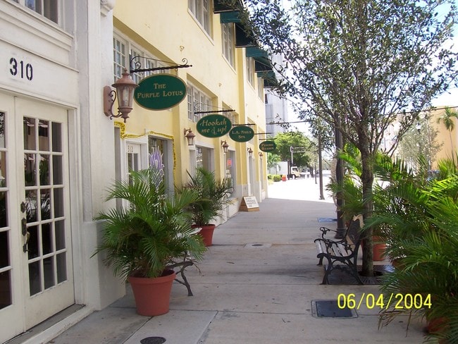310 S Dixie Hwy
