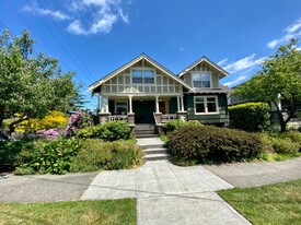 4718 Linden Ave N in Seattle, WA - Foto de edificio - Building Photo