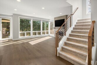 4824 240th Pl SE in Issaquah, WA - Building Photo - Building Photo