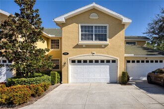 8310 Big Acorn Cir in Naples, FL - Building Photo - Building Photo