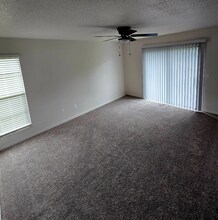 1084 Aaron Dr in Deltona, FL - Building Photo - Building Photo