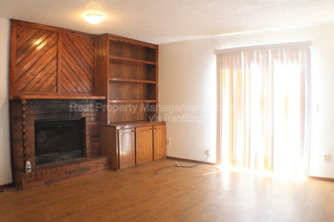 4714 Creek Ct in Oklahoma City, OK - Building Photo - Building Photo