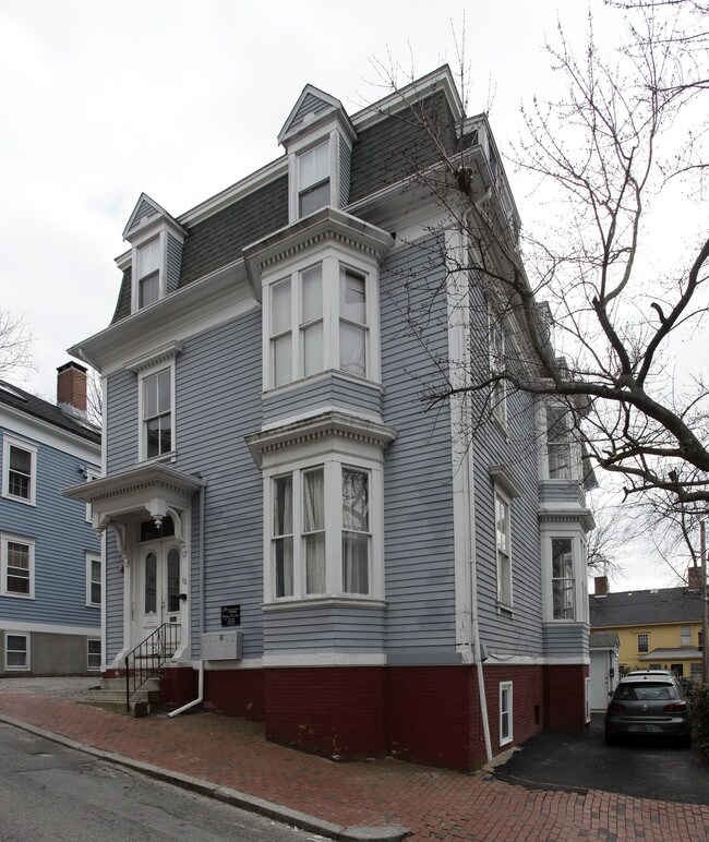 12 Cady St in Providence, RI - Foto de edificio - Building Photo