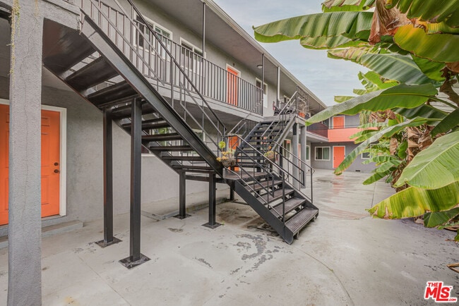 4309 W Adams Blvd in Los Angeles, CA - Building Photo - Building Photo