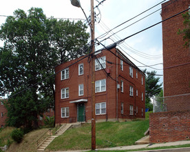 933 52nd St NE in Washington, DC - Building Photo - Building Photo