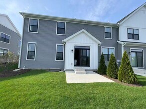 4216 Chelsea Mnr Cir in Aurora, IL - Building Photo - Building Photo