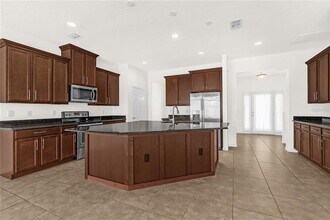8130 Red Stopper Ln in Winter Garden, FL - Building Photo - Building Photo