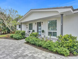 801 SE 9th Ave in Deerfield Beach, FL - Building Photo