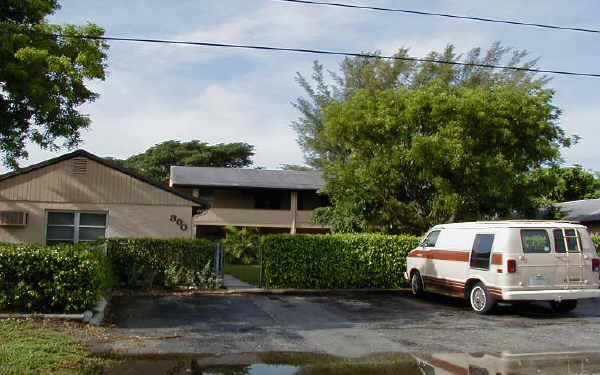 300 NE 4th St in Pompano Beach, FL - Building Photo - Building Photo