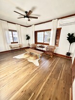 1758 Winona Blvd, Unit 1 in Los Angeles, CA - Building Photo