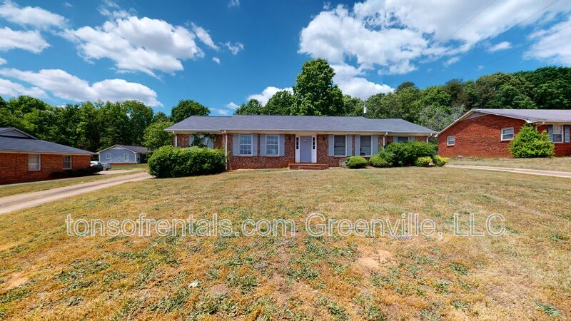 182 Hidden Hill Rd in Spartanburg, SC - Building Photo