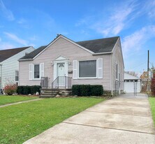 29249 Harding St in Roseville, MI - Building Photo