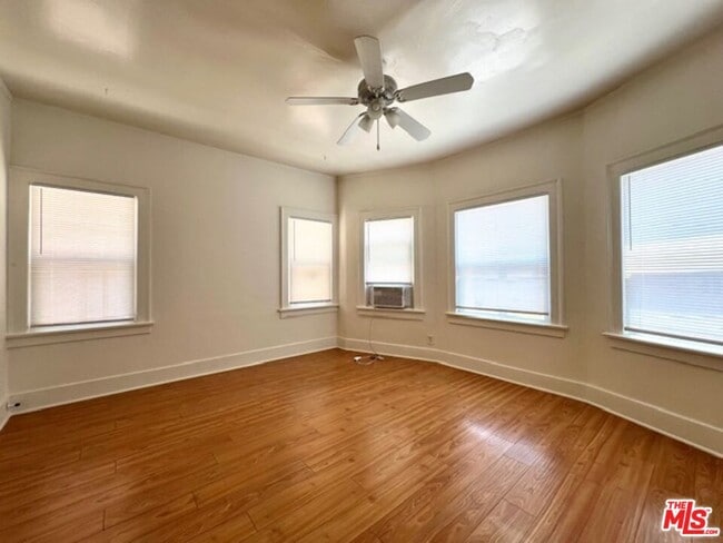 property at 860 S Berendo St