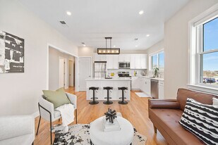 4 Hecla St in Boston, MA - Building Photo