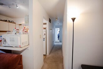 802 Claytor Square in Blacksburg, VA - Building Photo - Building Photo