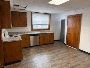 59 Walnut St in Montclair, NJ - Building Photo - Building Photo