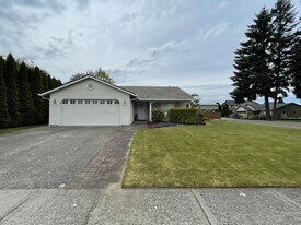 10022 NE 145th Ave in Vancouver, WA - Building Photo