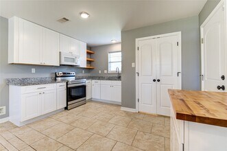 4613 Avenue K in Santa Fe, TX - Building Photo - Building Photo