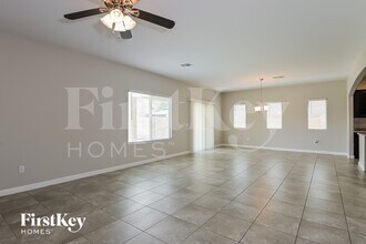 12191 E Metz Dr, Unit 3 in Vail, AZ - Foto de edificio - Building Photo