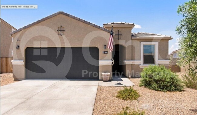 property at 17916 N Pietra Dr