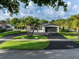 4730 Taylor St in Hollywood, FL - Building Photo