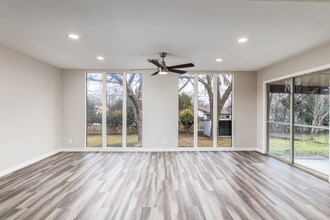 7210 Grass Valley Dr in San Antonio, TX - Building Photo - Building Photo