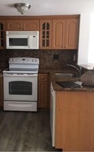 8695 NW 6th Ln in Miami, FL - Building Photo - Building Photo