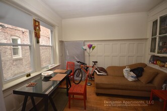 1810 Beacon St, Unit 3 in Brookline, MA - Building Photo - Building Photo