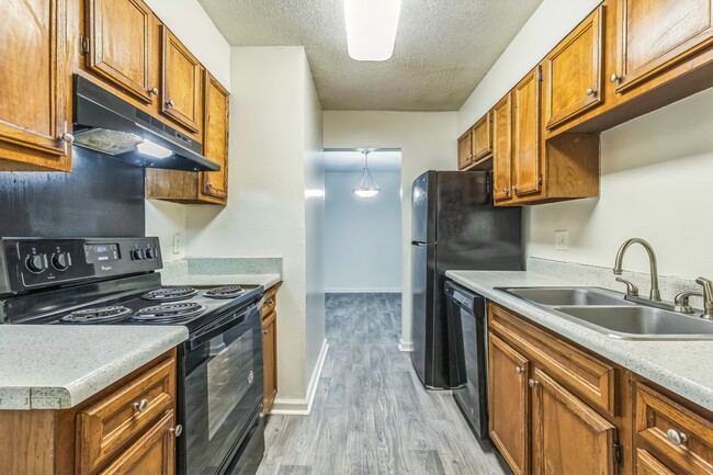 Huntleigh Woods in Mobile, AL - Building Photo - Building Photo