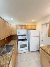 640 NW 13th St in Boca Raton, FL - Building Photo - Building Photo